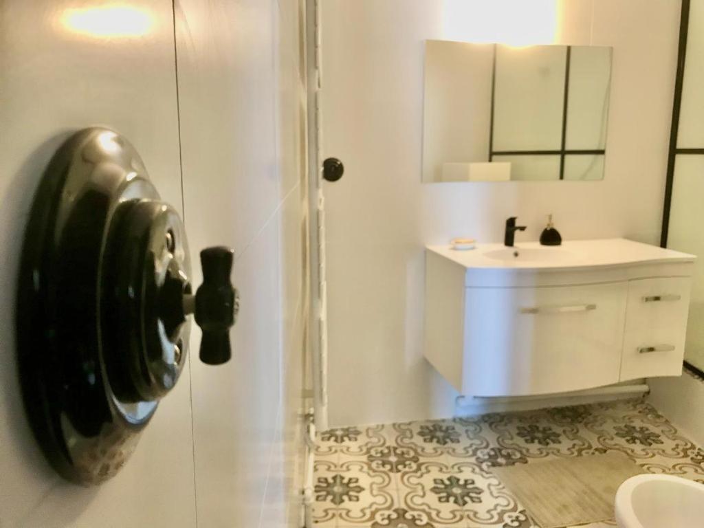 Retromirabeau - Chambre Suite & Appartements De Charme - Localisation Premium Narbonne Szoba fotó